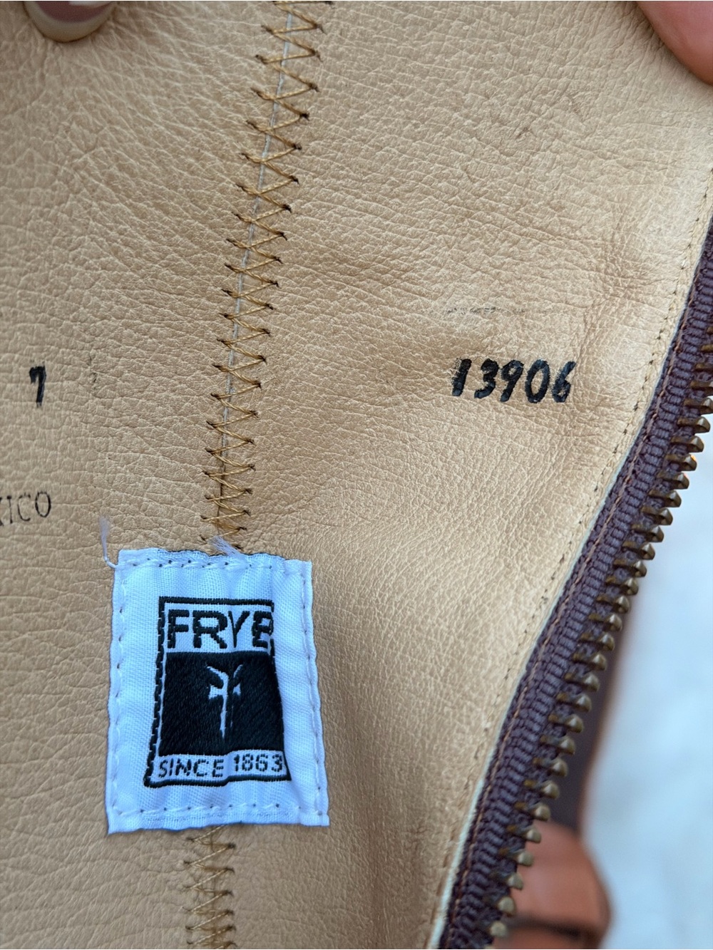 Frye Beige Leather Boots with Dark Brown Trim Size 8 - Picture 15 of 16